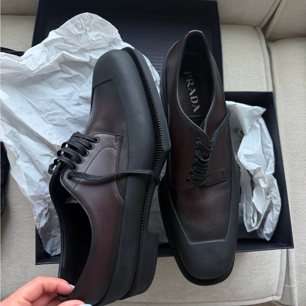 PRADA - Picture 3 of 8